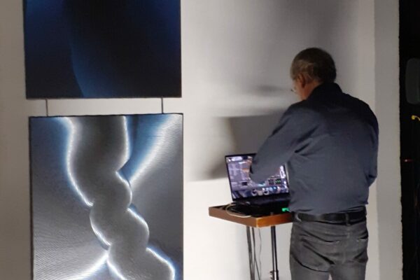 MAD Proxima Centauri - Chris Pillot, Ch. Havel - électro acoustique