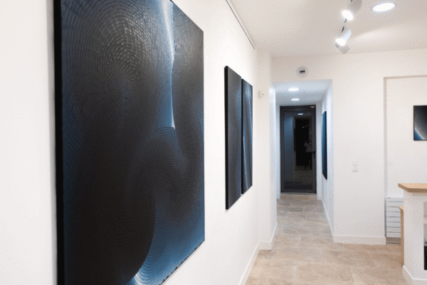CHRIS PILLOT Peintures abstraites ABSOLU INDIGO Exposition Bordeaux Galerie Art'Gentiers